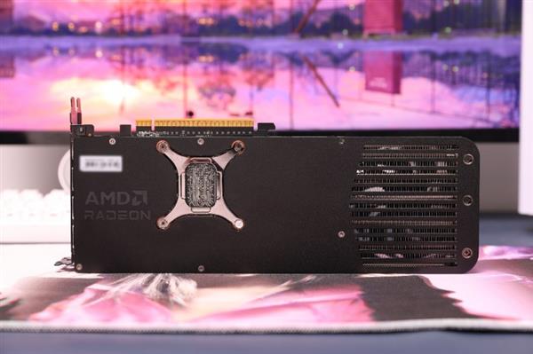 RX 9070XT游荡者打造4K电竞主机pg电子免费模拟器小钢炮终极形态！撼讯(图7)